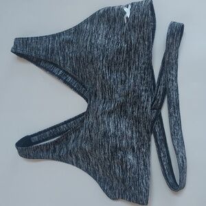 Ladies Hollister Lined X Back Medium Support Black & White Sports Bra Size S